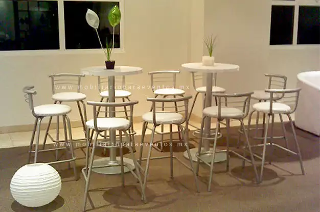 Sillas y mesas periqueras para eventos y fiestas